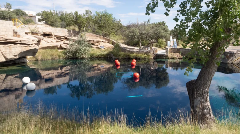 Discover the Enchanting Blue Hole of Santa Rosa: A Desert Oasis Along Route 66