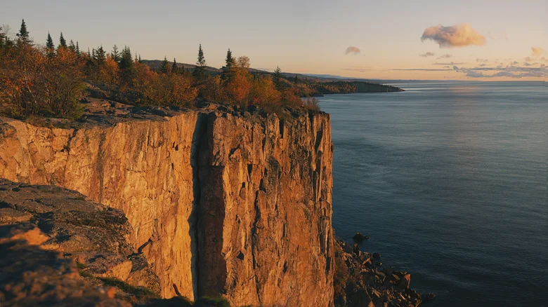 Discover Minnesota’s North Shore: A Breathtaking Drive Along Lake Superior