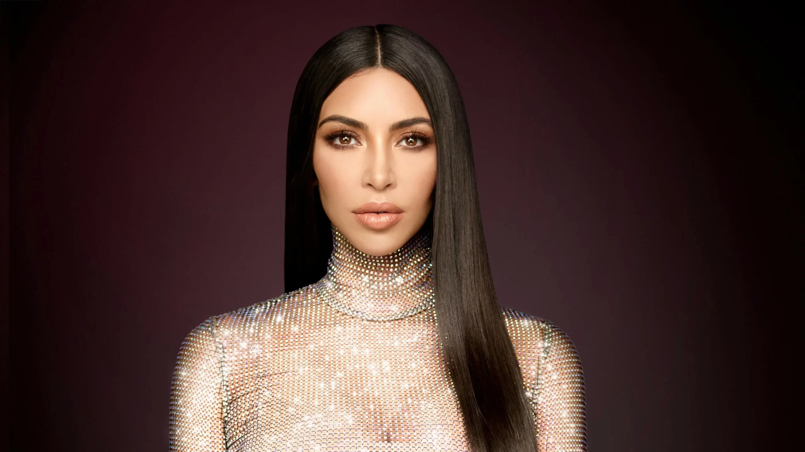Kim Kardashian 2025 Fashion: High-Fashion, Streetwear, and Trendsetting Looks
