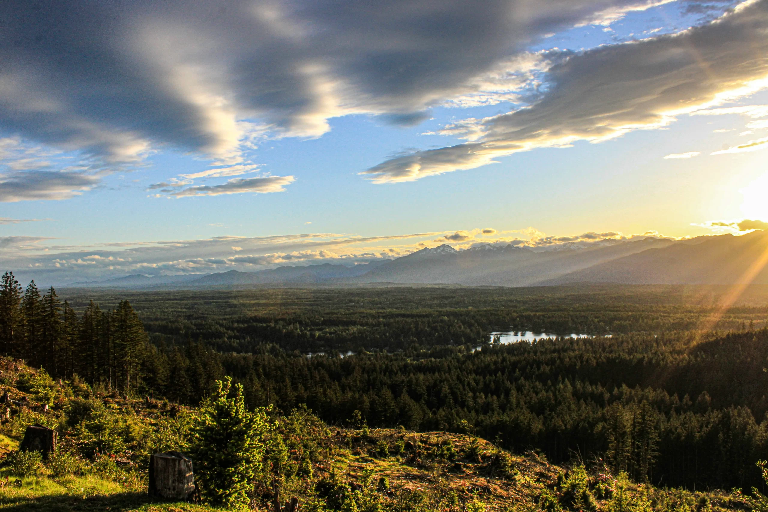 Bend Oregon travel guide : Outdoor Adventures & High Desert Charm
