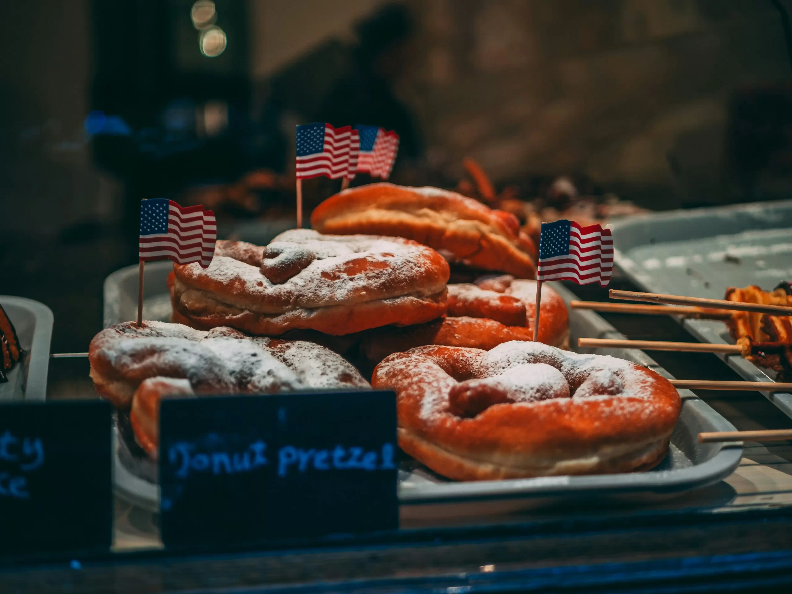 Food Experiences Across  American food travel: Taste the USA in 2025